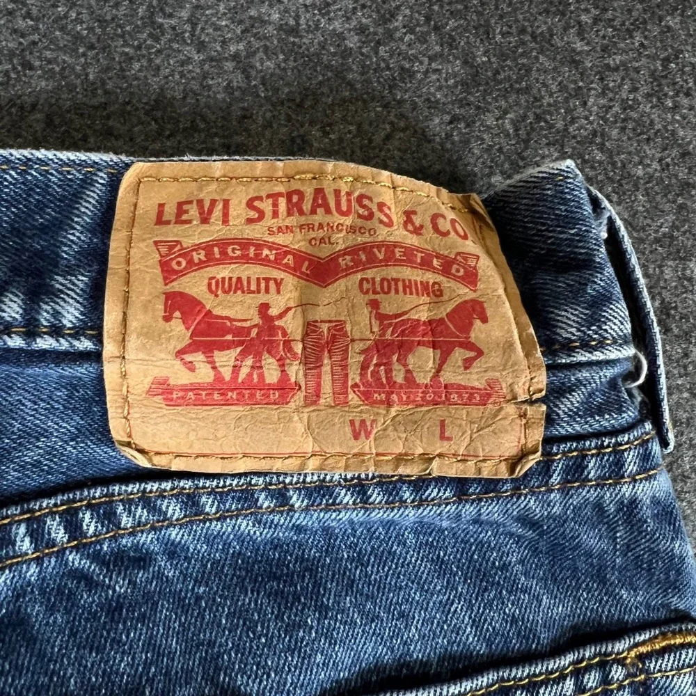 Levis 505 Regular Fit Straight Leg Jeans Mens 36x32 Blue Medium Wash 00505-0216